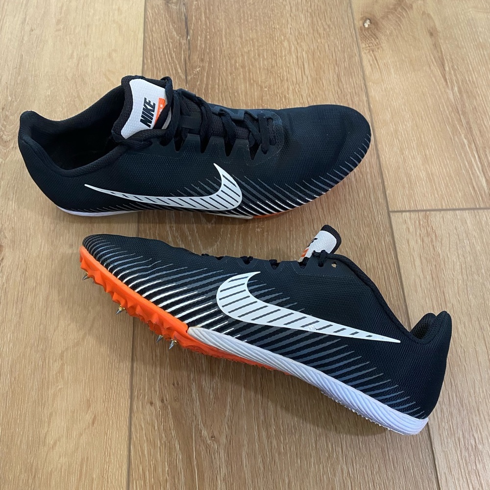 Nike Track Shoes Zoom Rival M 9 Spikes 
Black Hyper Crimson Running Men’s 11.5